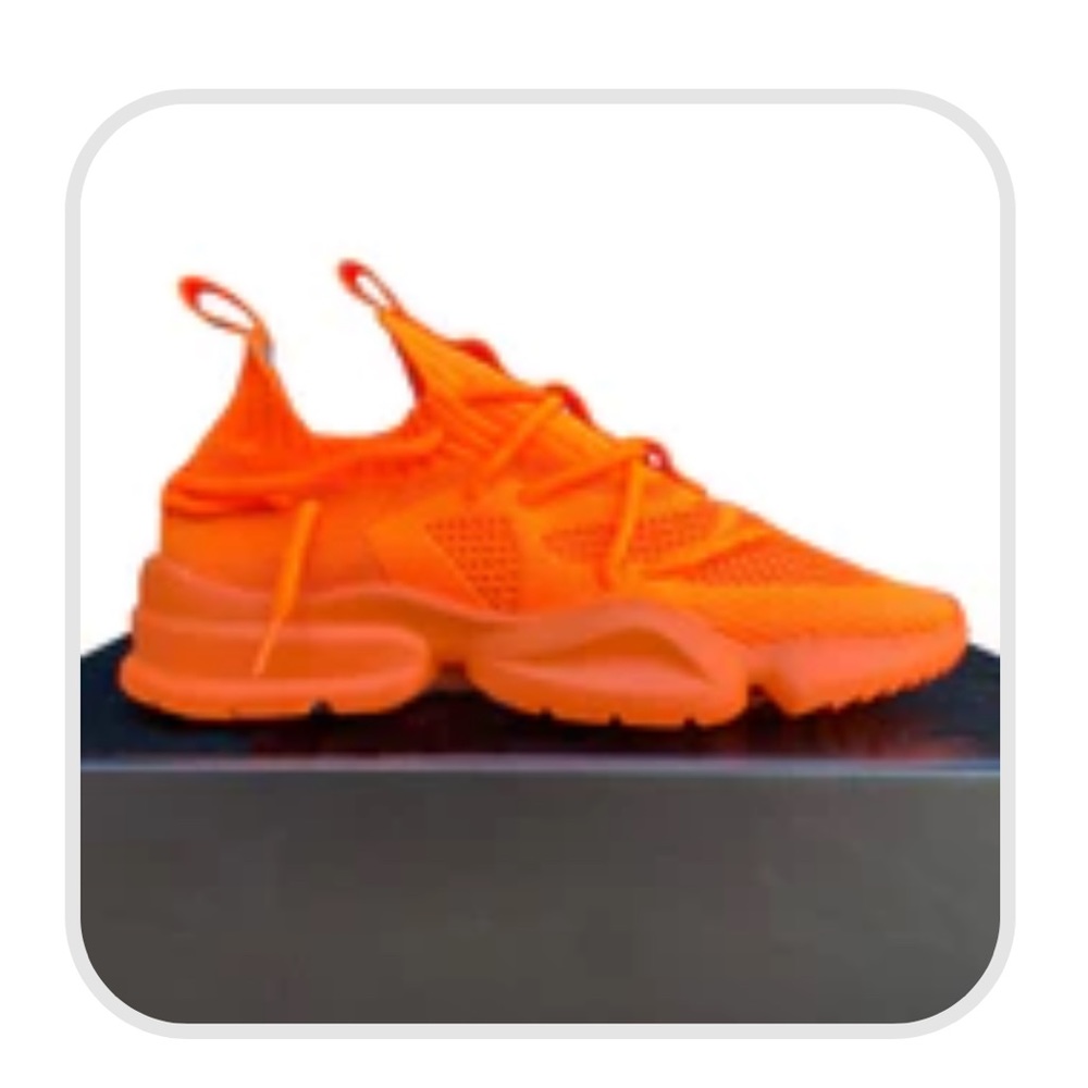 SIA Collective CV 0.02 "Solar Orange" Vultures